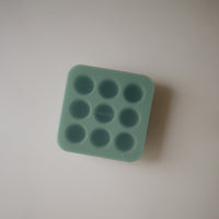 MUSHIE Fresh Food Feeder - Freezer Tray - Cambridge Blue