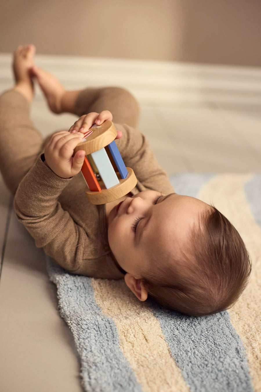 FILIBABBA Spielkoffer – Mein erstes Sensorikspielzeug aus Holz